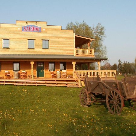 Horse Lake Ranch Neuendorf  Zewnętrze zdjęcie